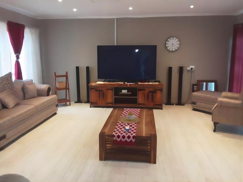 3 Bedroom Property for Sale in Heiderand Western Cape